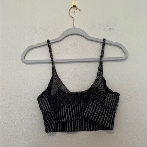Urban Outfitters Black sweater‎ Crop Camisole - Picture 6 of 6